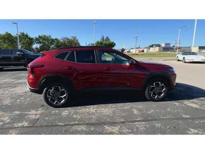 2025 Chevrolet Trax, $24690. Photo 9