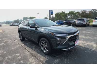 2025 Chevrolet Trax, $24690. Photo 2