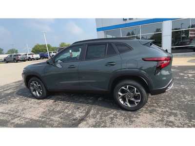 2025 Chevrolet Trax, $24690. Photo 6