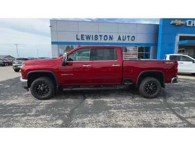 2022 Chevrolet 3500 Crew Cab, $56995. Photo 5