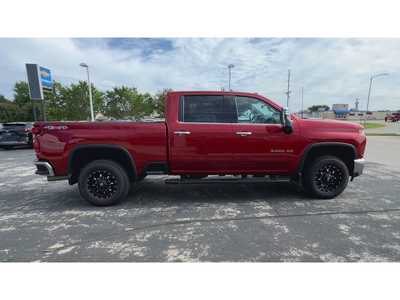 2022 Chevrolet 3500 Crew Cab, $56995. Photo 9