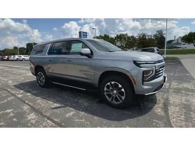 2025 Chevrolet Suburban, $71380. Photo 2