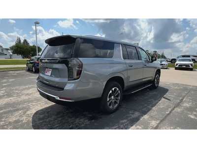 2025 Chevrolet Suburban, $71380. Photo 8