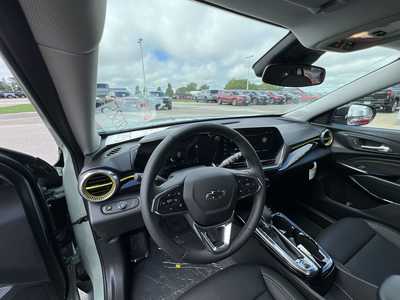 2025 Chevrolet Trax, $27085. Photo 10