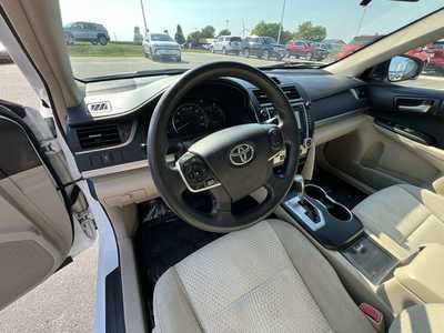2014 Toyota Camry, $7995. Photo 10