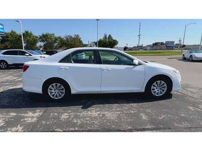 2014 Toyota Camry, $7995. Photo 9