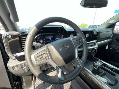 2025 Chevrolet 1500 Crew Cab, $56490. Photo 10