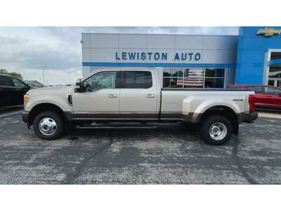 2017 Ford F350 Crew Cab, $49995. Photo 5