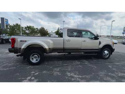 2017 Ford F350 Crew Cab, $49995. Photo 9