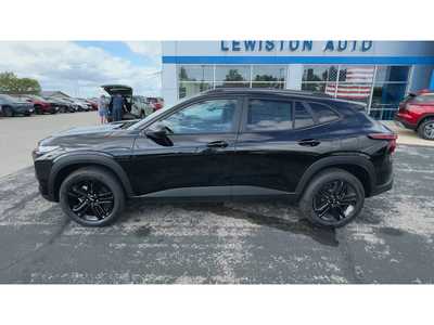 2025 Chevrolet Trax, $26190. Photo 5