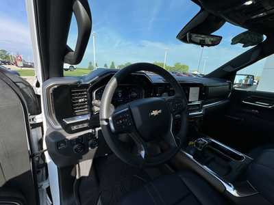 2024 Chevrolet 1500 Crew Cab, $64995. Photo 10