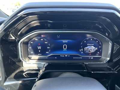 2024 Chevrolet 1500 Crew Cab, $64995. Photo 11
