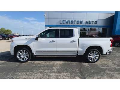 2024 Chevrolet 1500 Crew Cab, $64995. Photo 5