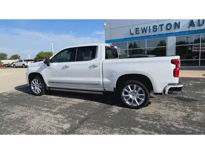 2024 Chevrolet 1500 Crew Cab, $64995. Photo 6