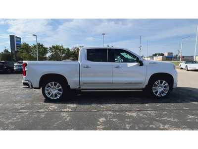 2024 Chevrolet 1500 Crew Cab, $64995. Photo 9