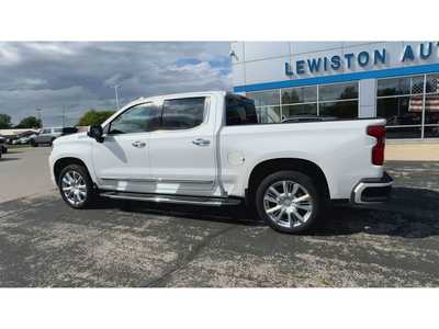 2022 Chevrolet 1500 Crew Cab, $50995. Photo 6