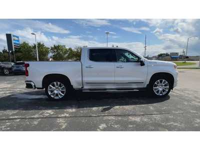 2022 Chevrolet 1500 Crew Cab, $50995. Photo 9