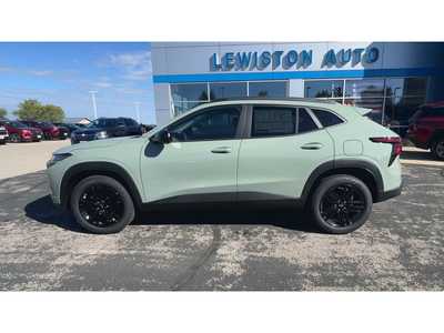 2026 Chevrolet Trax, $28385. Photo 5