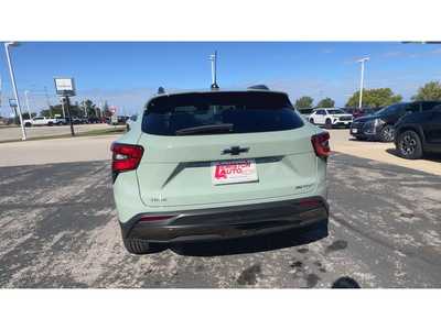 2026 Chevrolet Trax, $28385. Photo 7