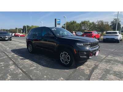 2022 Jeep Grand Cherokee, $35750. Photo 2