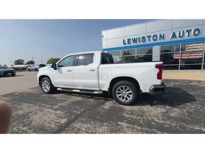 2022 Chevrolet 1500 Crew Cab, $30995. Photo 6