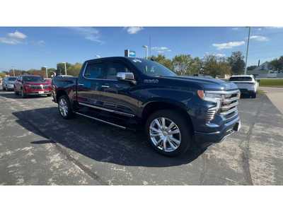2022 Chevrolet 1500 Crew Cab, $43995. Photo 2