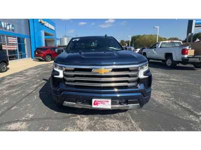 2022 Chevrolet 1500 Crew Cab, $43995. Photo 3
