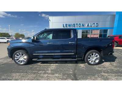 2022 Chevrolet 1500 Crew Cab, $43995. Photo 5