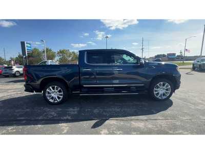 2022 Chevrolet 1500 Crew Cab, $43995. Photo 9