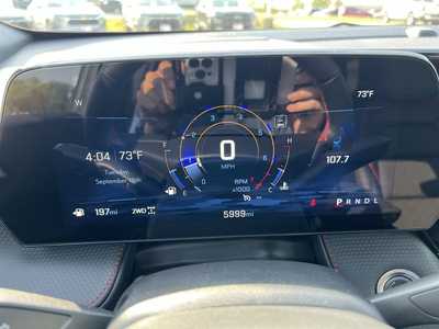2025 Chevrolet Equinox, $34650. Photo 11