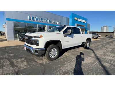 2026 Chevrolet 3500 Crew Cab, $63080. Photo 4