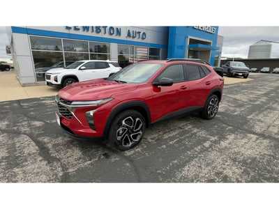 2026 Chevrolet Trax, $28385. Photo 4