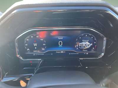 2024 Chevrolet 3500 Crew Cab, $50995. Photo 11