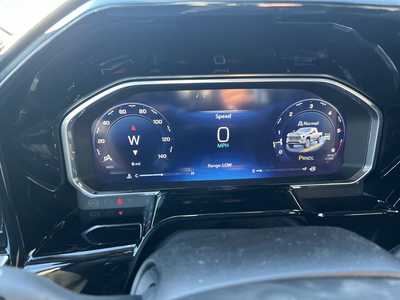 2026 Chevrolet 3500 Crew Cab, $62580. Photo 11