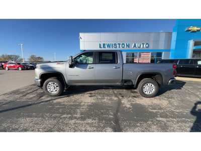2026 Chevrolet 3500 Crew Cab, $62580. Photo 5