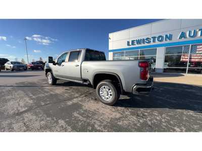 2026 Chevrolet 3500 Crew Cab, $62580. Photo 6