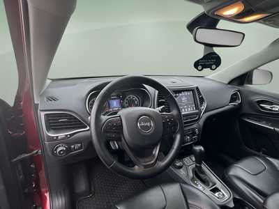 2020 Jeep Cherokee, $16495. Photo 10