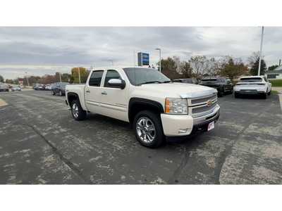 2013 Chevrolet 1500 Crew Cab, $8995. Photo 2