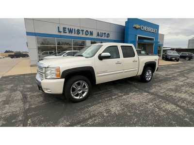 2013 Chevrolet 1500 Crew Cab, $8995. Photo 4
