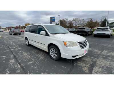 2010 Chrysler Town & Country, $2995. Photo 2