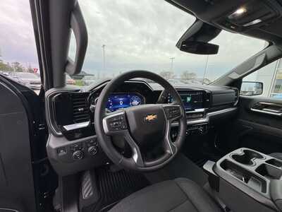 2023 Chevrolet 1500 Crew Cab, $39995. Photo 10