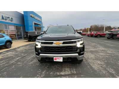 2023 Chevrolet 1500 Crew Cab, $39995. Photo 3