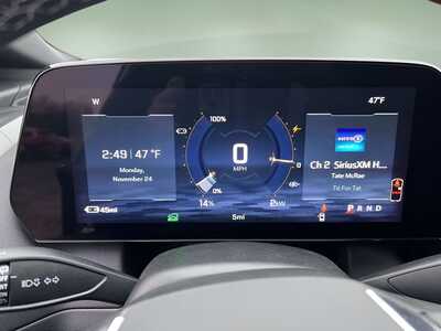 2026 Chevrolet Equinox, $35495. Photo 11