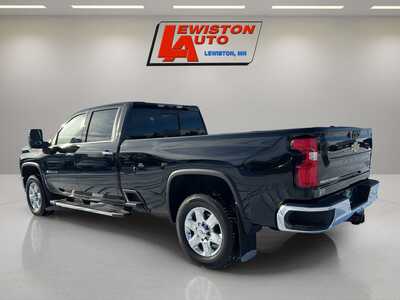 2022 Chevrolet 3500 Crew Cab, $52995. Photo 11
