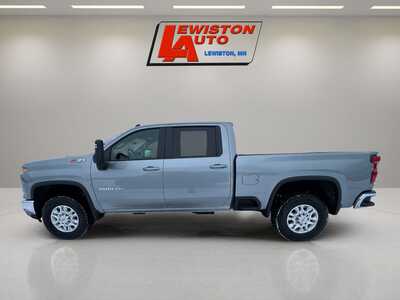 2026 Chevrolet 3500 Crew Cab, $59765. Photo 9