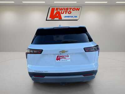 2026 Chevrolet Equinox, $34095. Photo 12