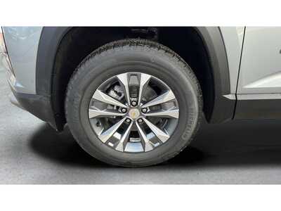 2026 Chevrolet Equinox, $34095. Photo 12