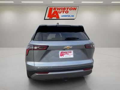 2026 Chevrolet Equinox, $34095. Photo 5