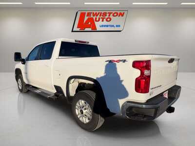 2025 Chevrolet 2500 Crew Cab, $59995. Photo 3