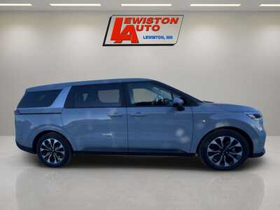 2024 Kia Carnival, $32995. Photo 6